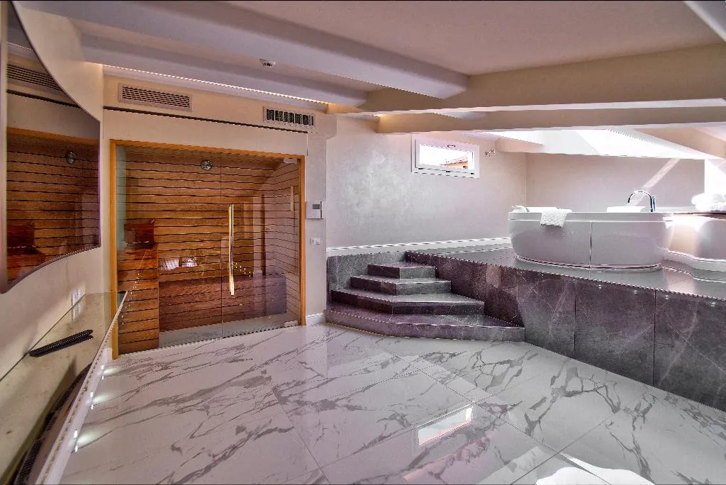 SUITE DELUXE Room, The Moon Boutique Hotel, Florence