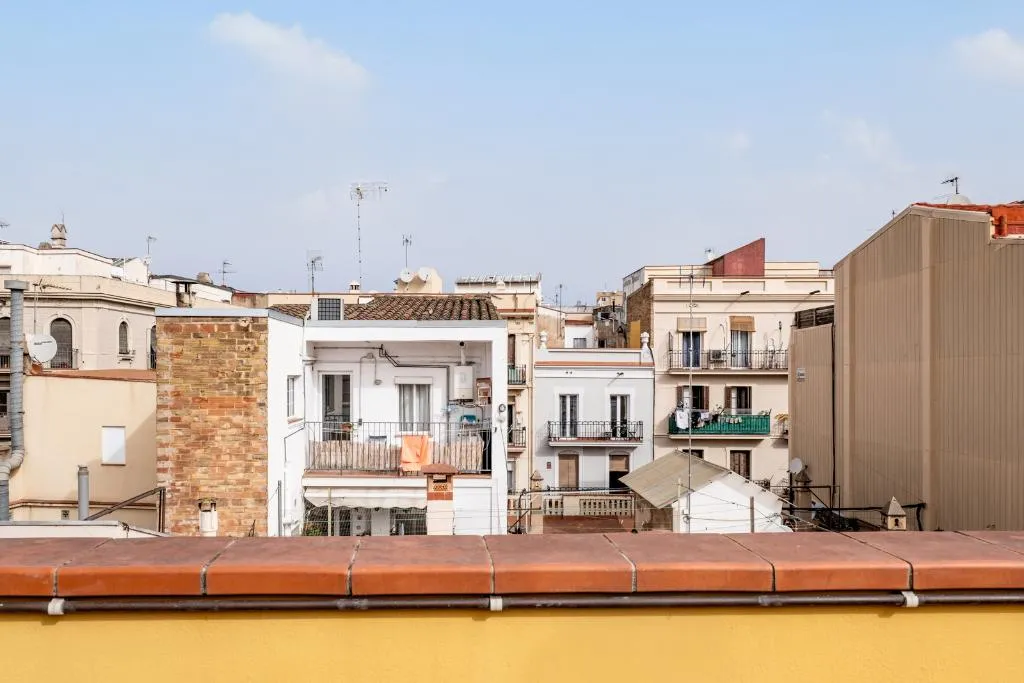 APARTMENT CAPACITY 5 THREE BEDROOM Room, Ainb Barcelona Sants Apartments, Barcelona