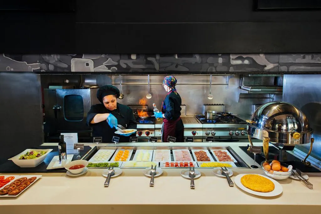 Restaurant, Mirador de Chamartin, Madrid
