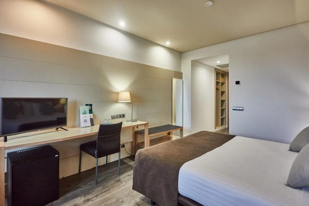 DOUBLE SINGLE USE STANDARD Room, Silken Puerta Valencia, Valencia