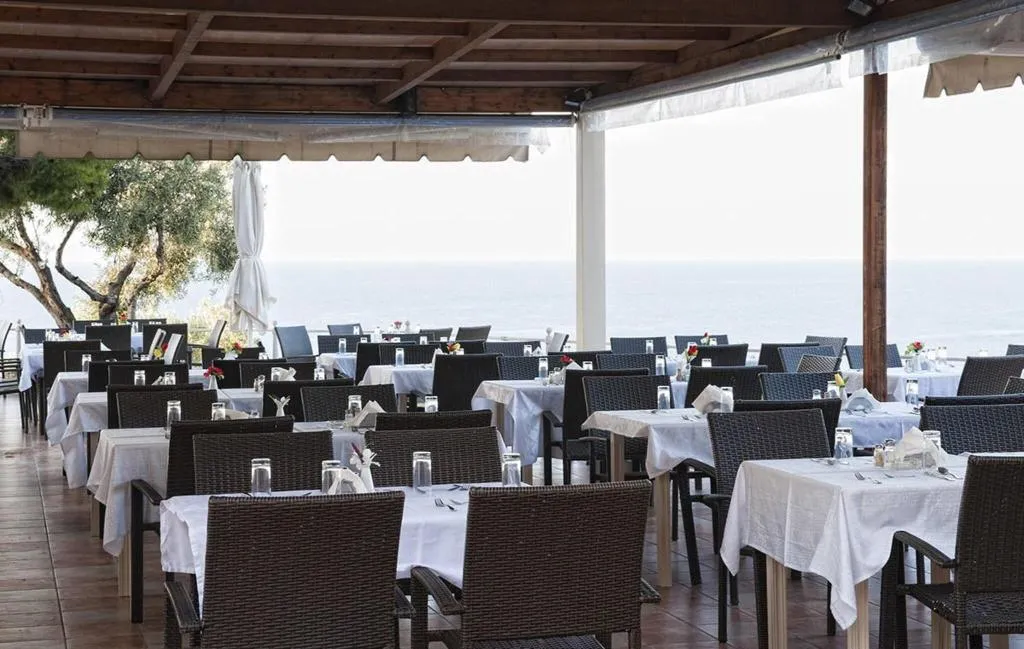 Restaurant, Alonissos Beach Bungalows & Suites Hotel, Skiathos