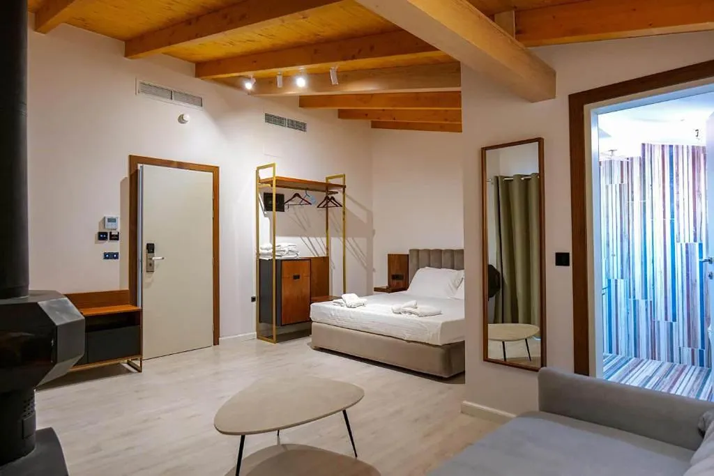 Room, Hotel Semajo, Kavaje