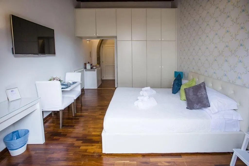 Room, Pettinary Village, Rome