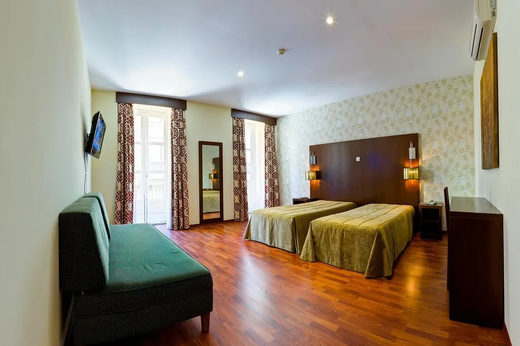 TWIN STANDARD Room, Hotel Borges Chiado, Lisbon