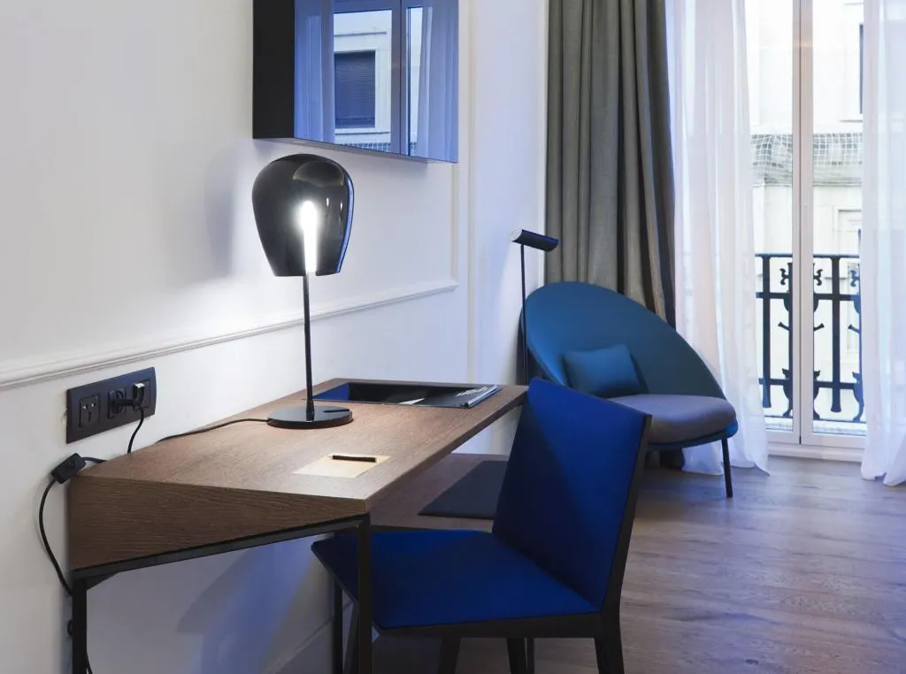 DOUBLE SUPERIOR KING BED Room, One Shot Palacio Reina Victoria 04, Valencia