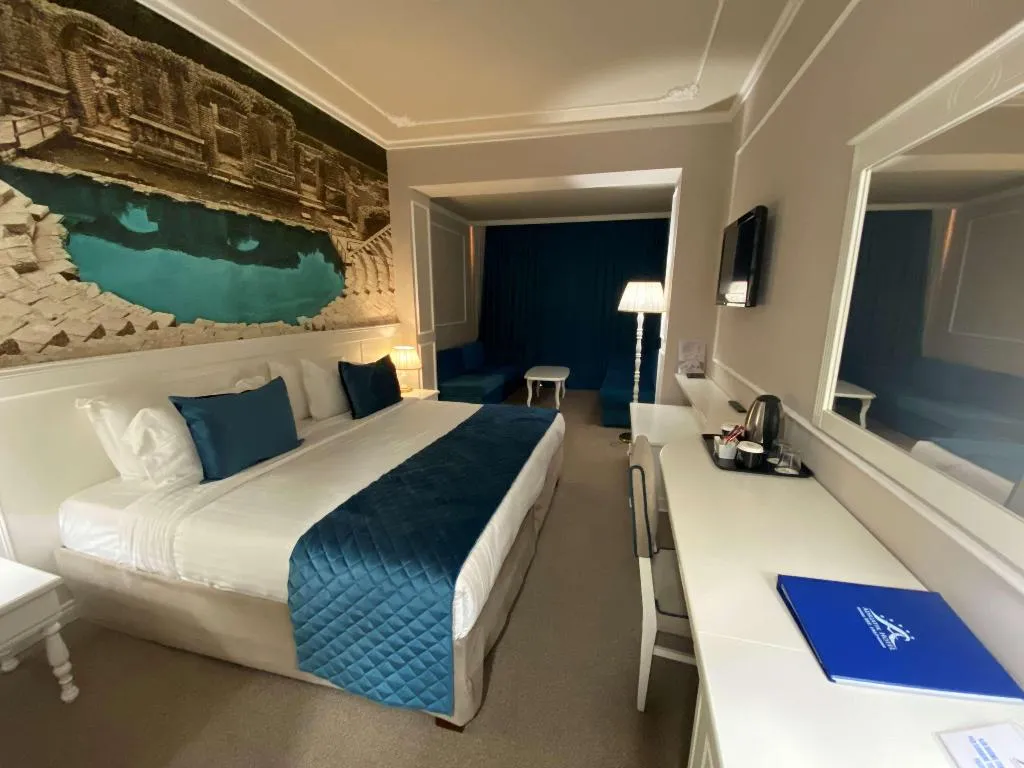 QUADRUPLE EXECUTIVE Room, Adriatik Hotel BW Premier Collection, Durres