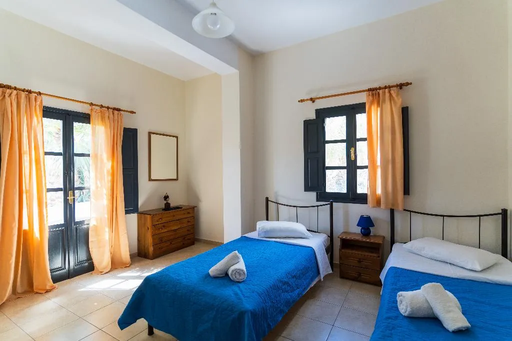 QUADRUPLE TWO BEDROOMS Room, Soulis Hotel, Santorini