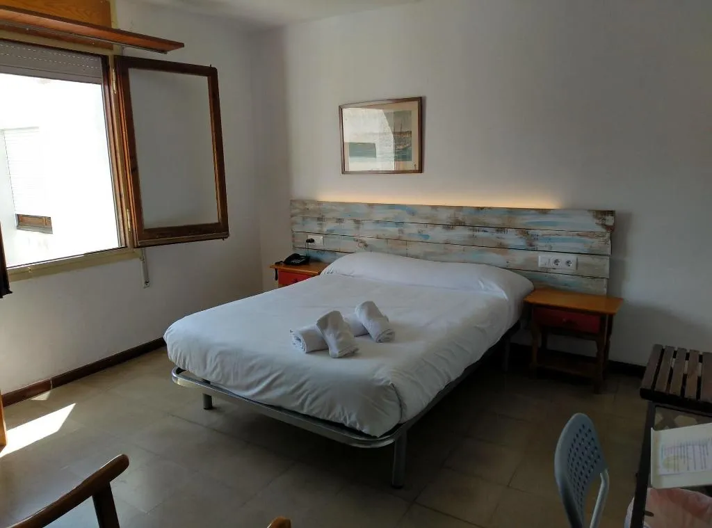 Room, Corisco, Costa Brava