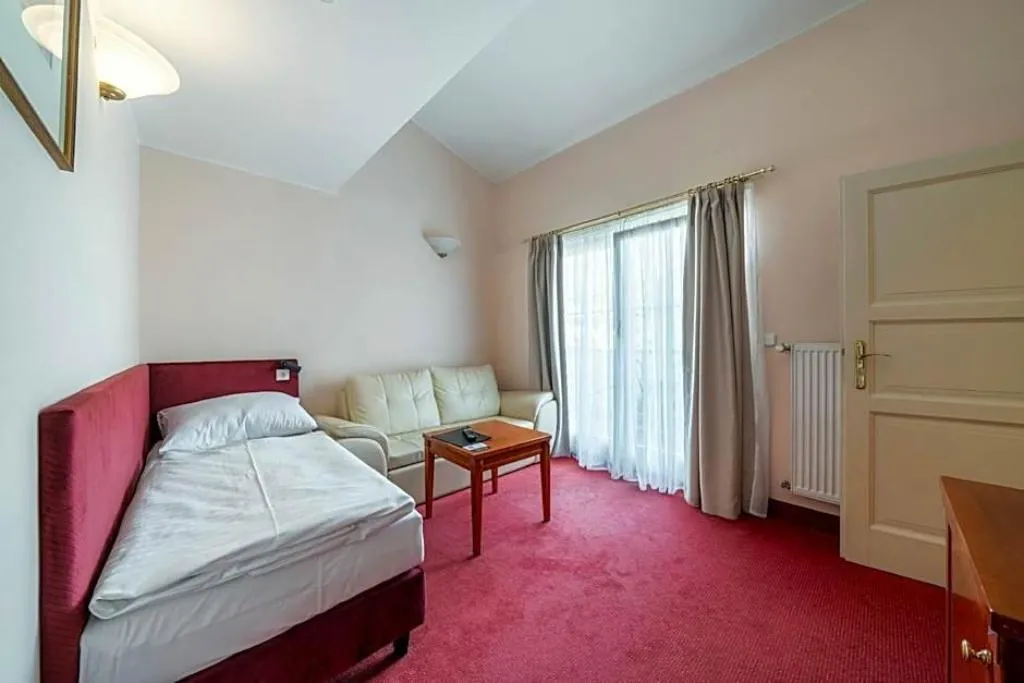 Room, Hotel Raffaello, Prague