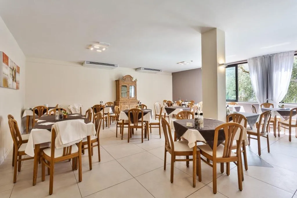 Restaurant, Gardesana, Milan