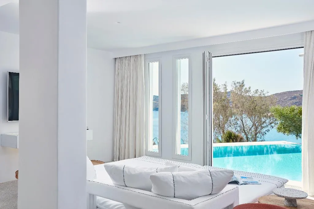 SUITE EXECUTIVE Room, Royal Myconian - Leading Hotels of the World, Mykonos