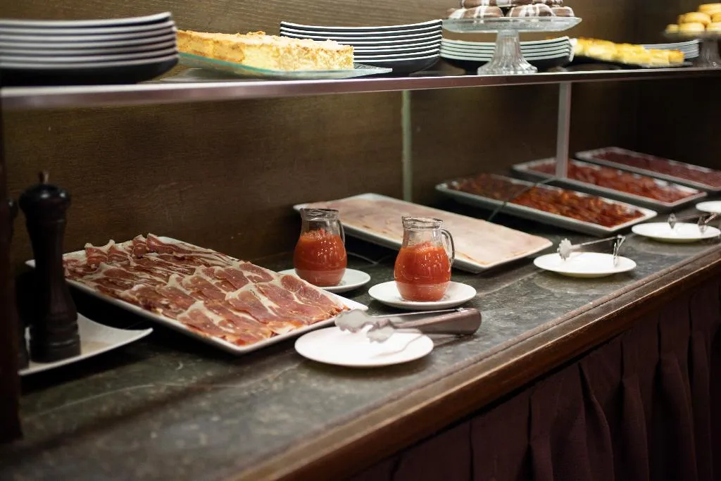 Restaurant, San Antonio El Real, Madrid