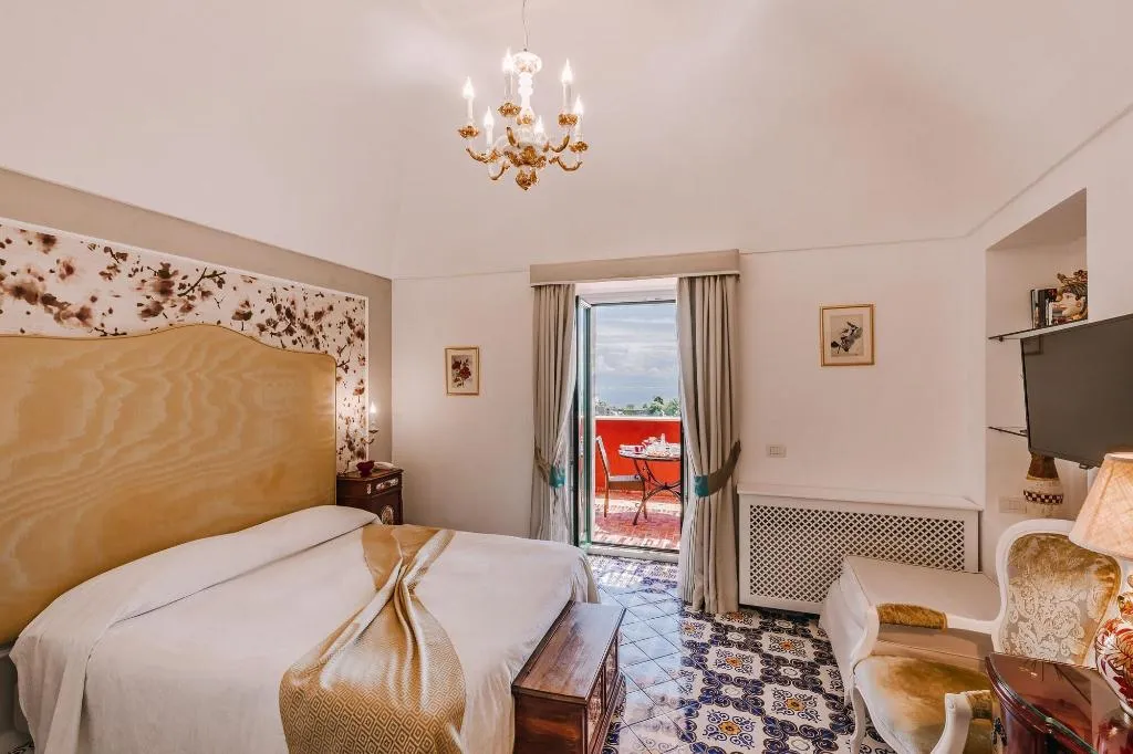 Room, Palazzo Pascal, Naples