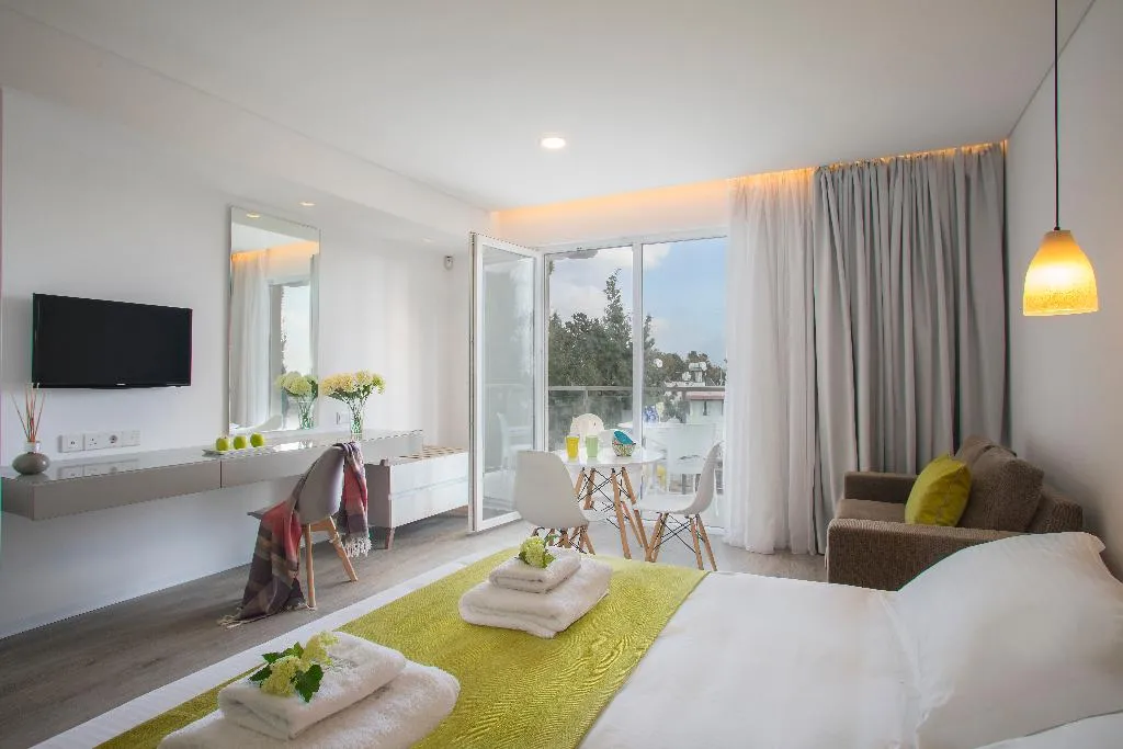 STUDIO DELUXE Room, Anemi Hotel & Suites, Cyprus
