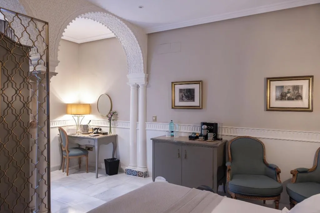 DOUBLE DELUXE Room, Gravina 51, Seville