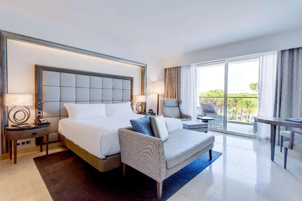 DOUBLE GUEST ROOM KING BED Room, Conrad Algarve, Algarve