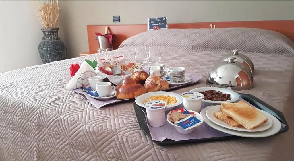 Room, Hotel Joy, Naples