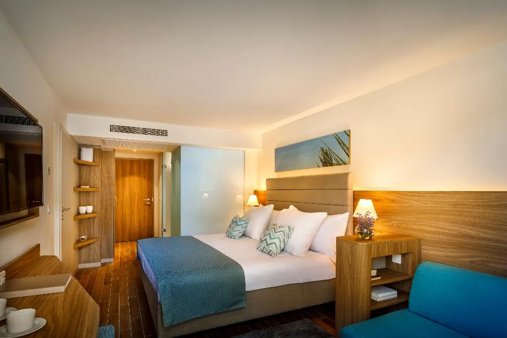 TRIPLE SUPERIOR WITH BALCONY Room, Valamar Bellevue Resort, Istria