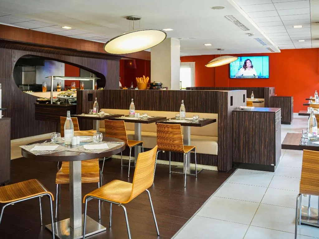Restaurant, Ibis Tunis, Tunisia