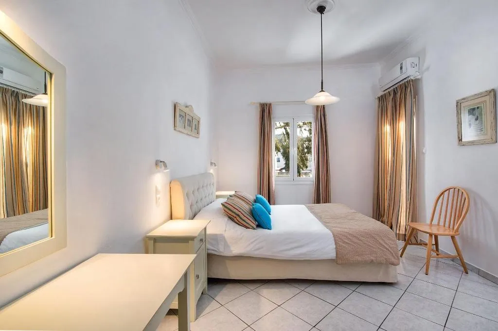 Room, Hotel Eucalyptus, Santorini