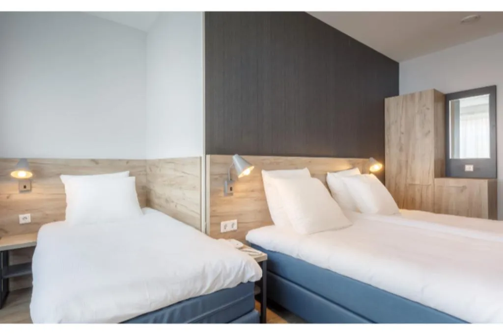 TRIPLE STANDARD Room, Joy Hotel Amsterdam, Amsterdam