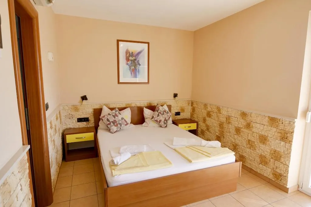 Room, Pansion Dalmacija, Split