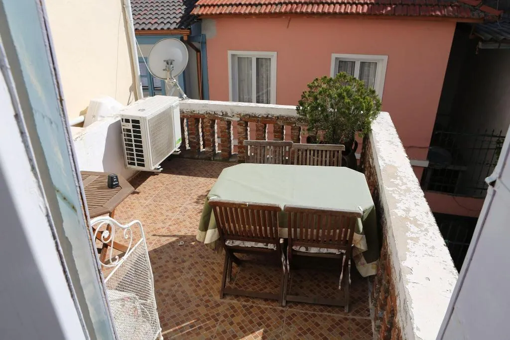 Terrace, Eolya Konukevi, Izmir