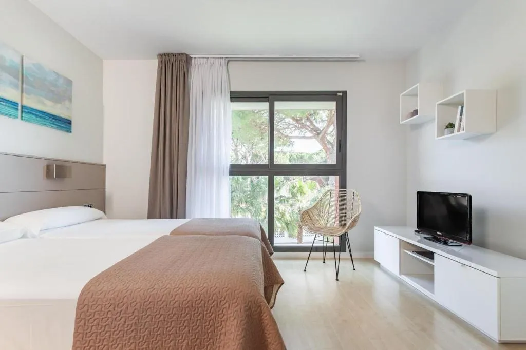 Room, Royal Marina Gardens, Barcelona