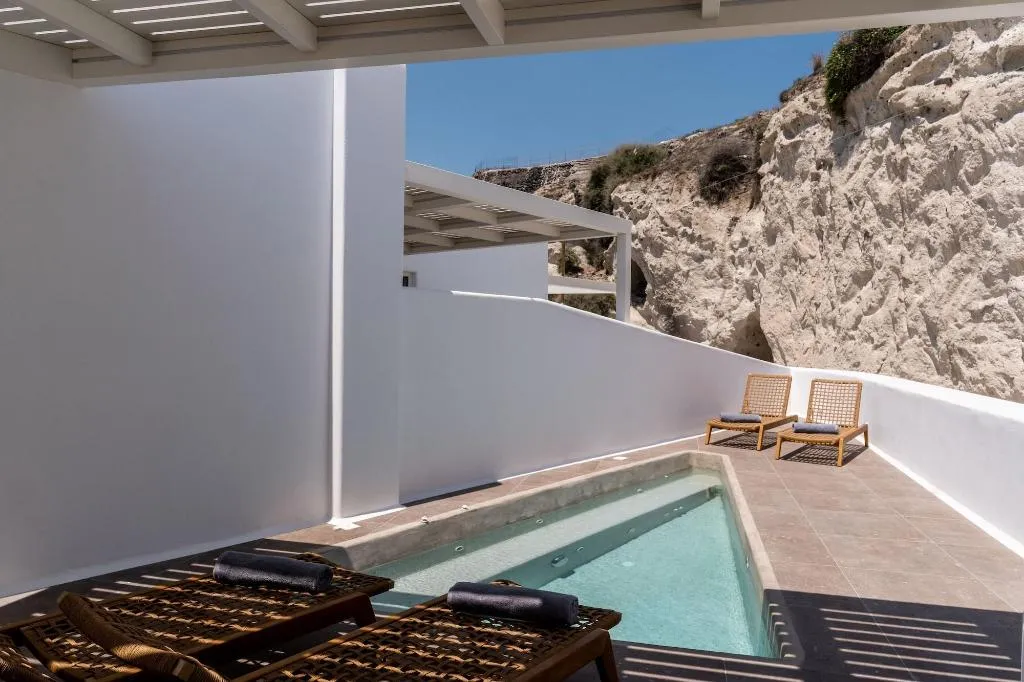 Room, Victoria Caves, Santorini