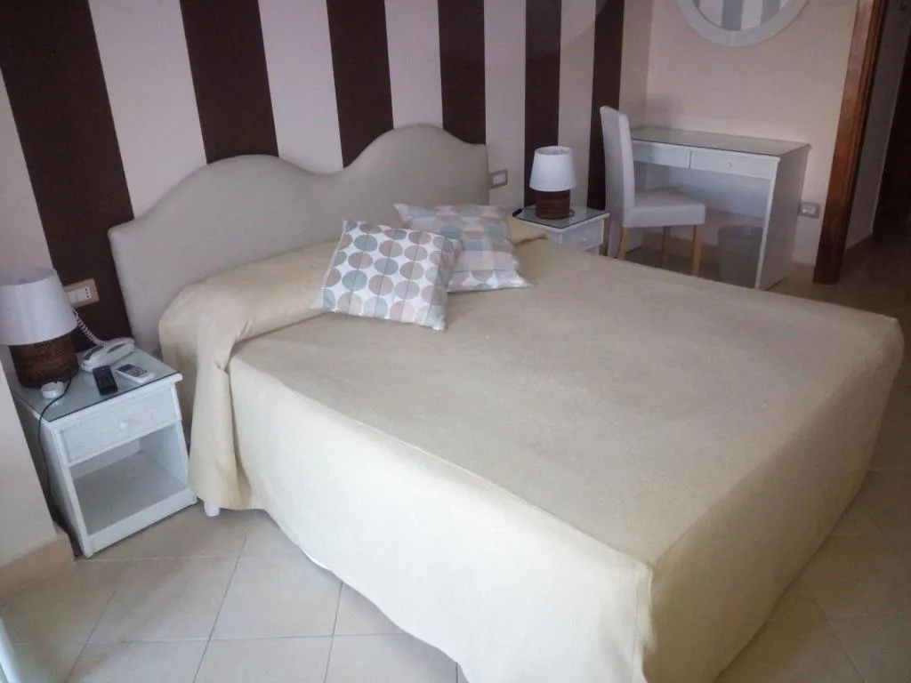 Room, Mini Hotel, Naples