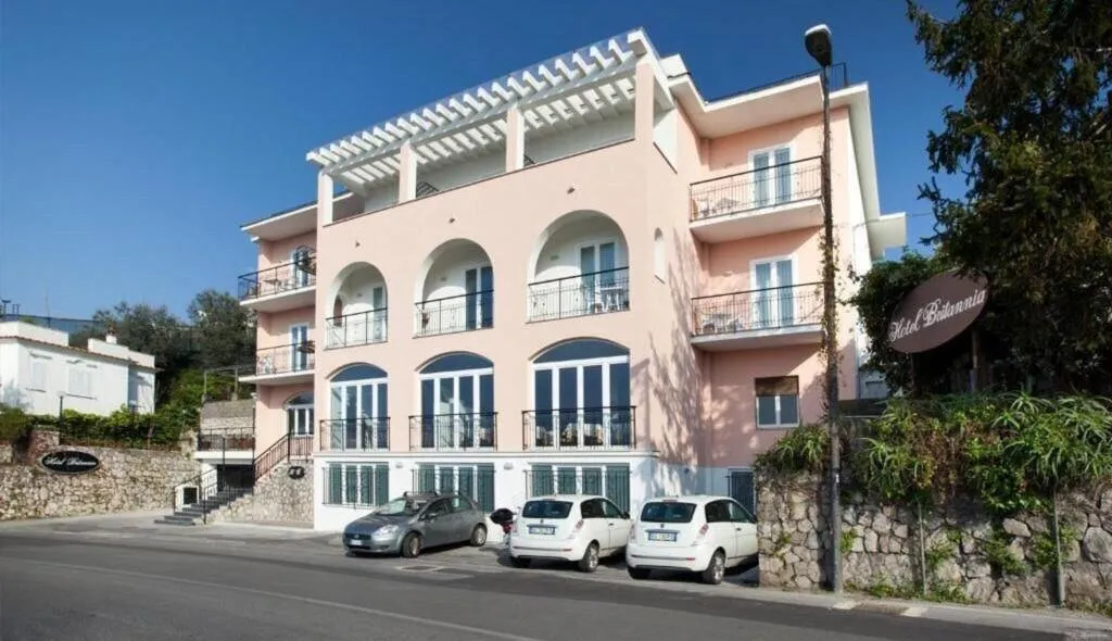 General view, Hotel Britannia, Naples