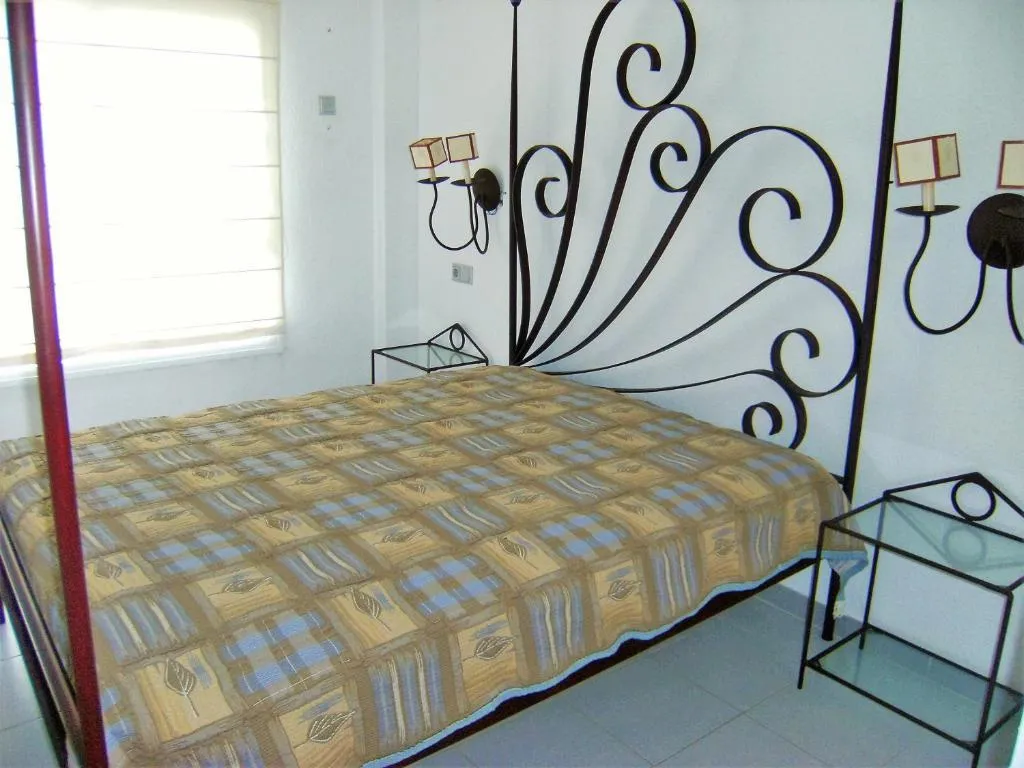 APARTMENT POOL VIEW TWO BEDROOMS Room, Illa Mar d'Or, Costa Brava