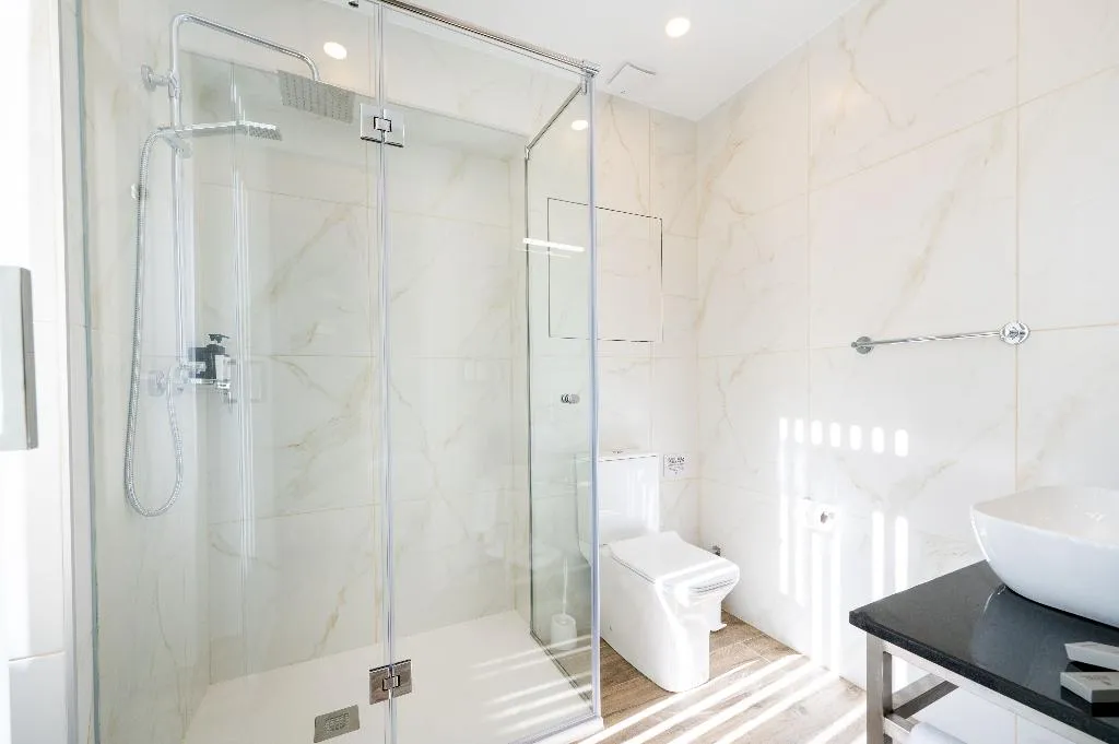 DOUBLE WITH BALCONY Room, C4 Retreats Gozo, Gozo