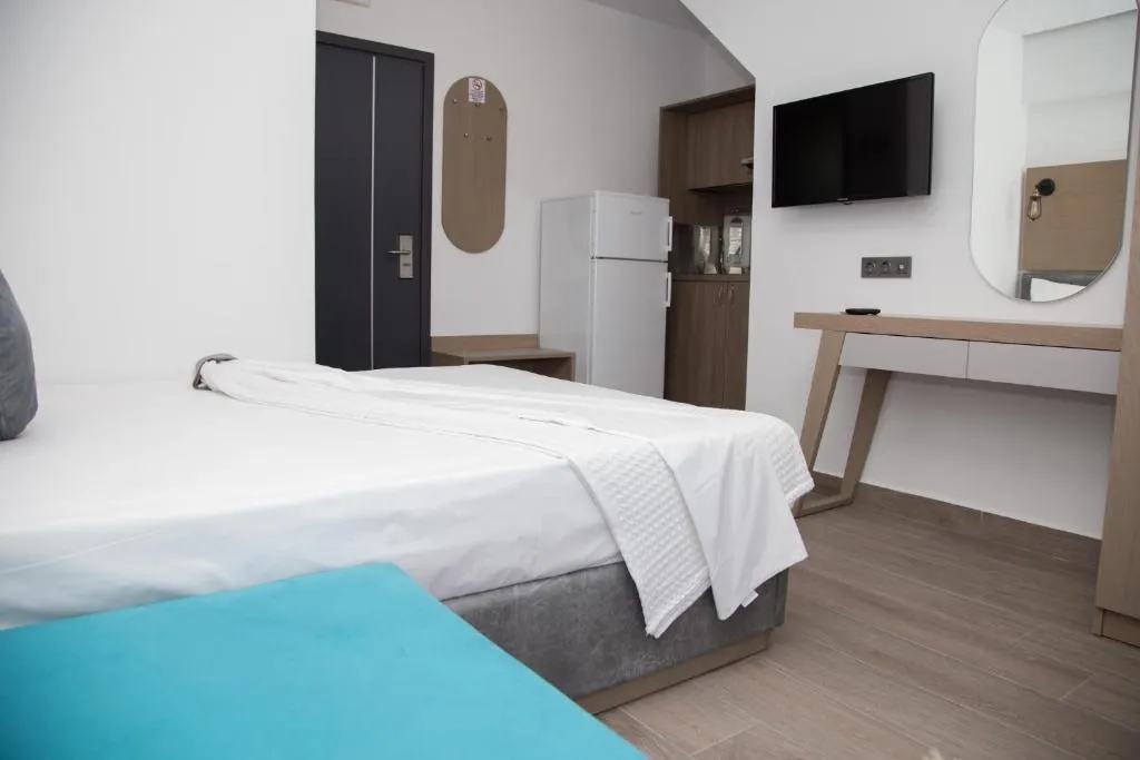 DOUBLE CLASSIC Room, Amalia Rooms Sea View, Thessaloniki