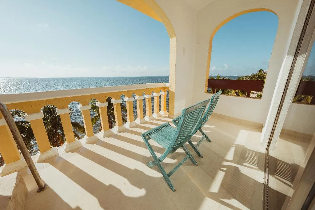 JUNIOR SUITE KING BED WITH JACUZZI Room, All Ritmo Cancun Resort & Water Park, Cancun Area