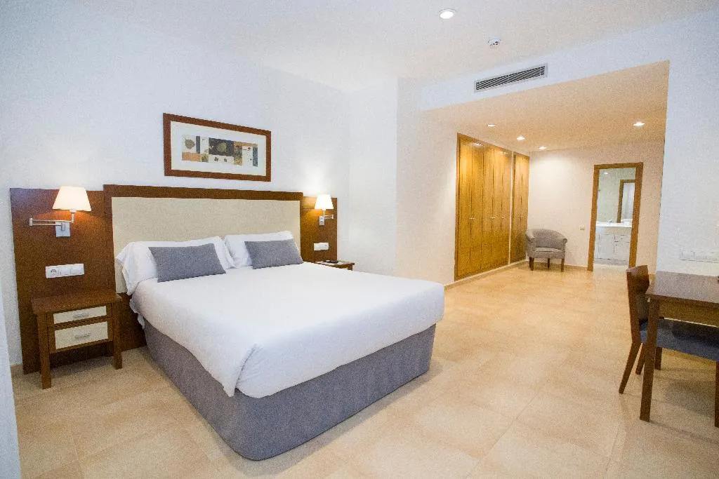 APARTMENT CAPACITY 4 TWO BEDROOMS Room, Albufera Apartotel, Valencia