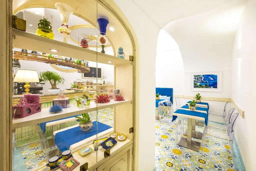 Bar, Hotel Royal Prisco, Naples
