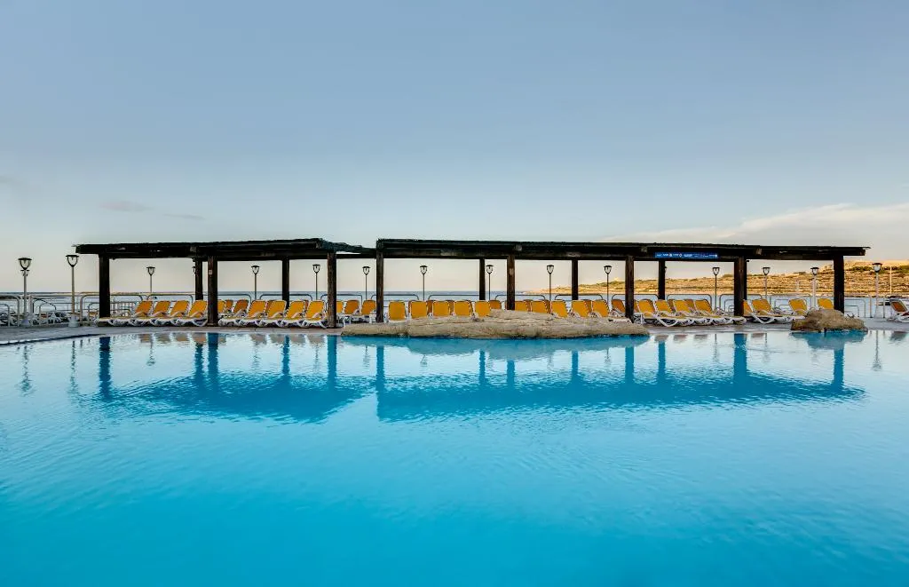Pool, AX Sunny Coast, Malta