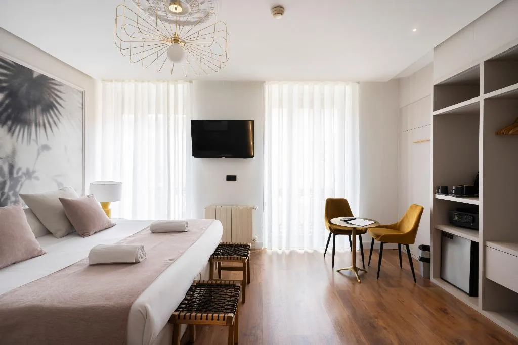FAMILY ROOM STANDARD Room, YOU & CO. J. Botánico Boutique, Valencia