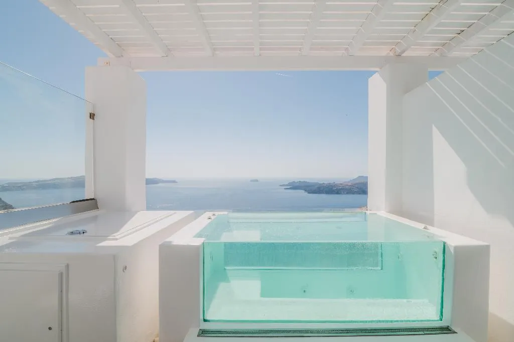 SUITE WITH JACUZZI Room, Apeiron Blue Santorini - Apeiron Hotels, Santorini