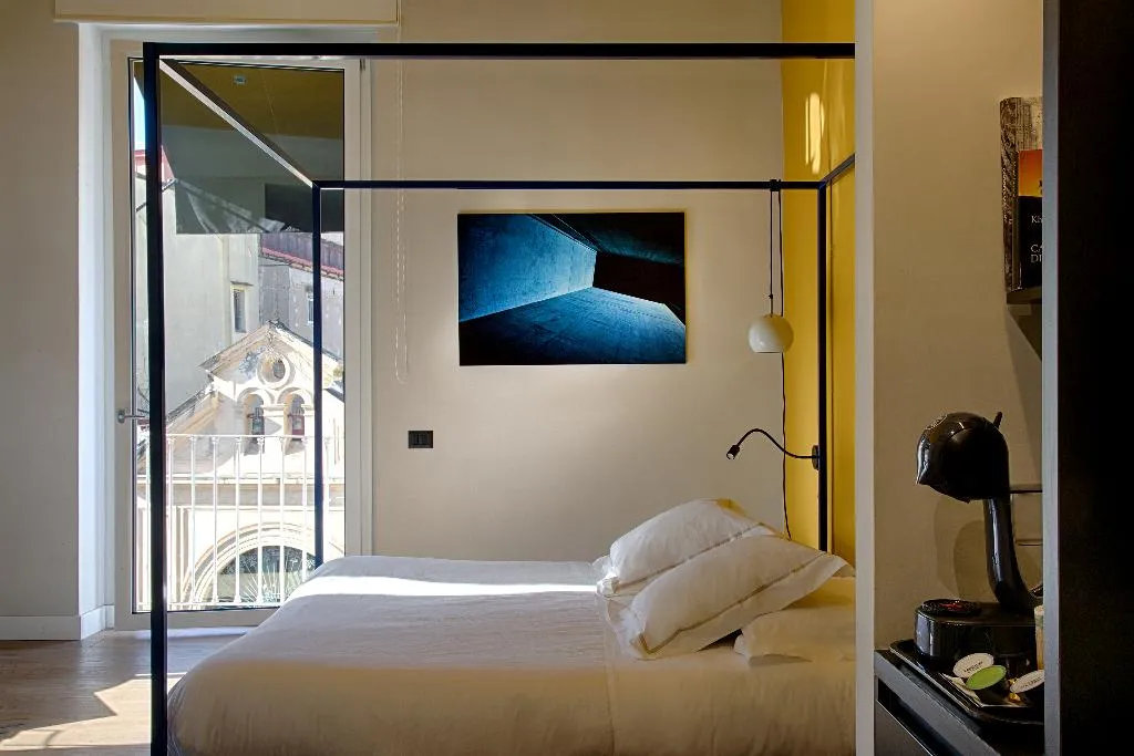 Double or Twin KING SIZE BED Room, Casa Pacifico Napoli, Naples