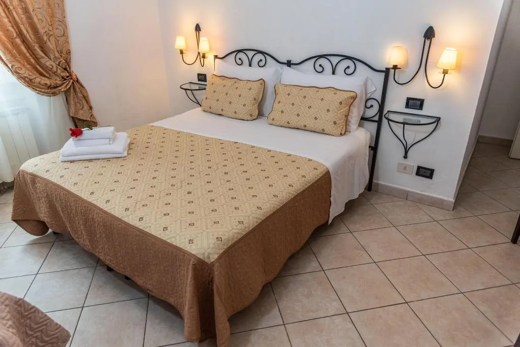 Room, Dei Mori Firenze, Florence