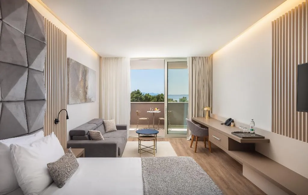 DOUBLE DELUXE WITH BALCONY Room, Aminess Laurel Khalani Hotel, Split