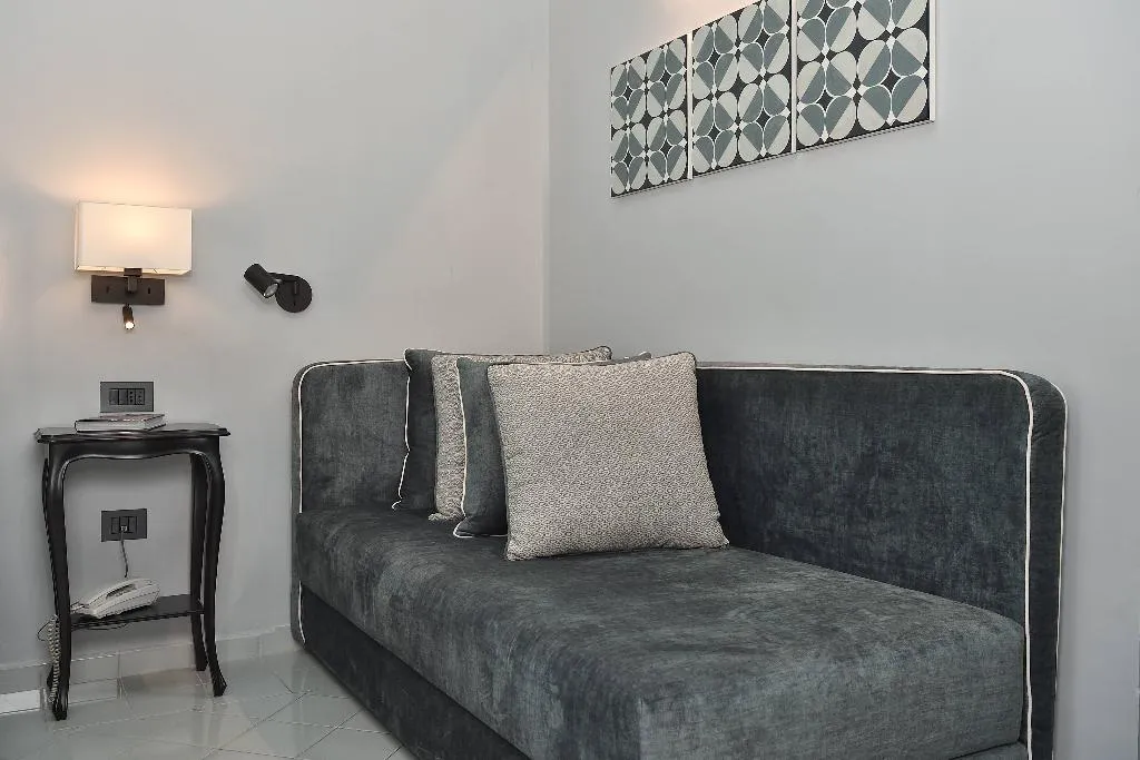 Double or Twin DELUXE Room, Hotel Royal Positano, Naples