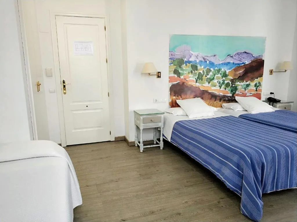 TRIPLE STANDARD Room, Polo, Costa Del Sol