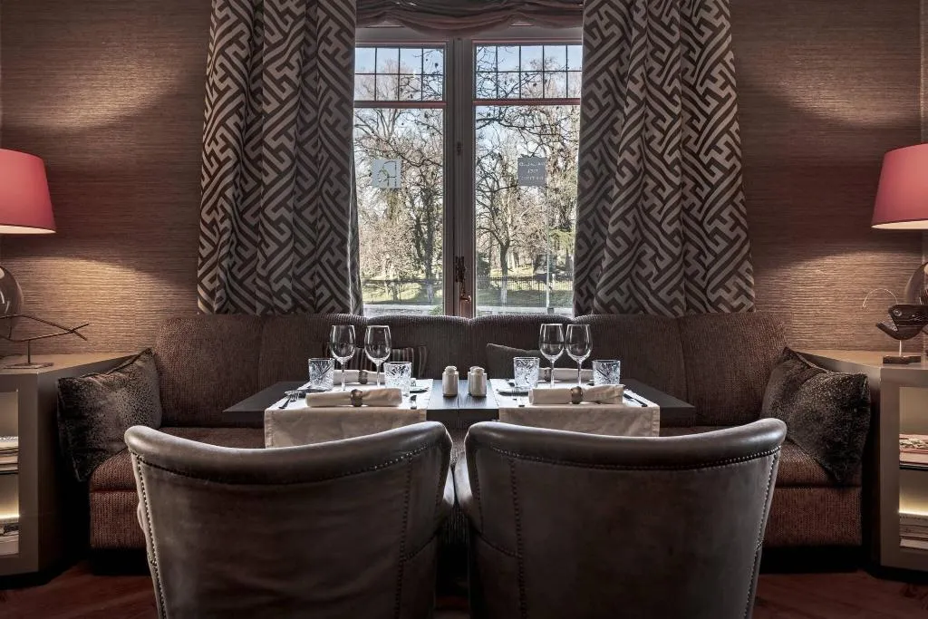 Restaurant, AC Hotel Palacio del Retiro Autograph Collection, Madrid