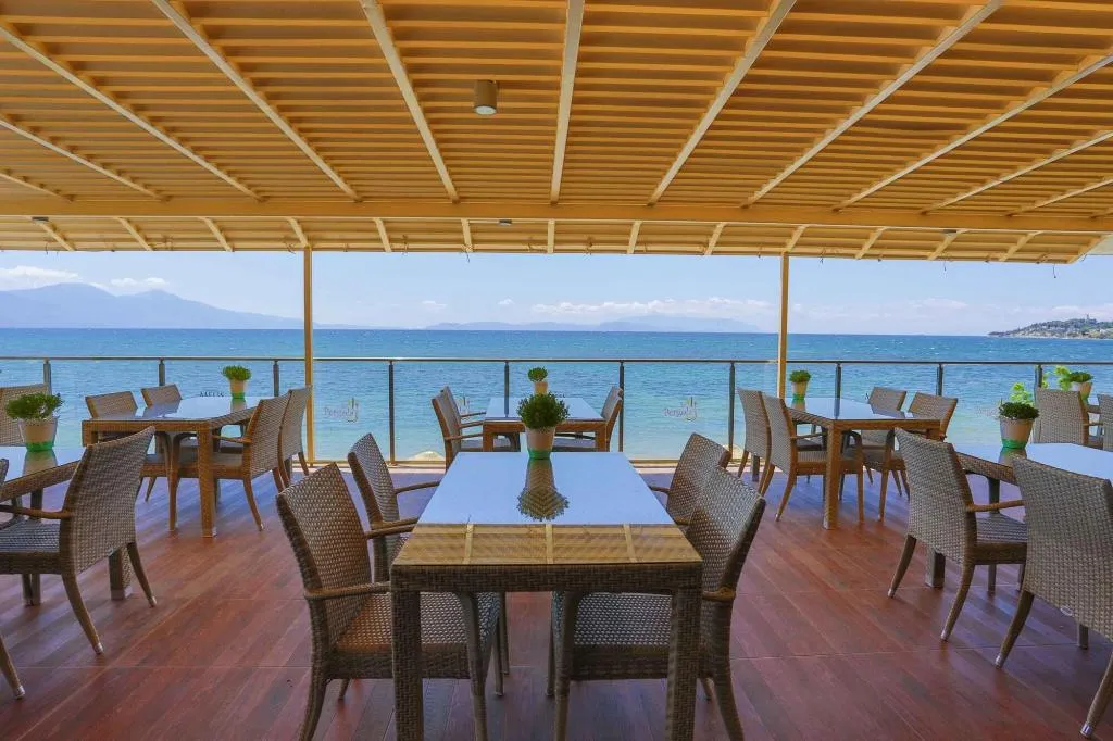 Terrace, Melis, Izmir