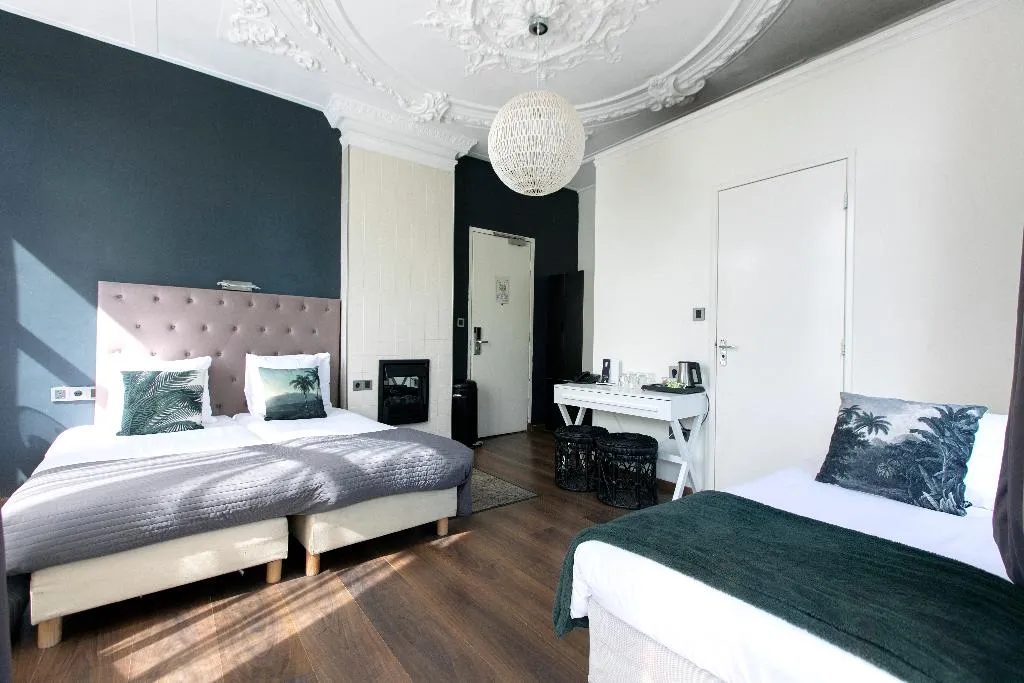 TRIPLE CANAL VIEW Room, Quentin Amsterdam Hotel, Amsterdam
