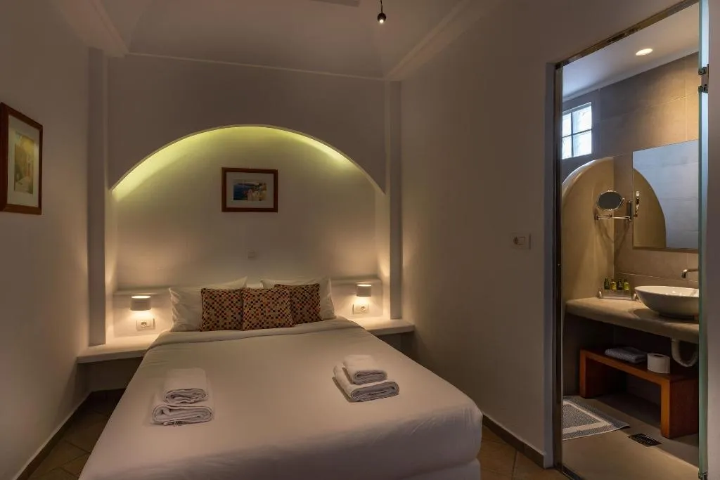 Room, Anamnesis Spa Luxury Apartments, Santorini