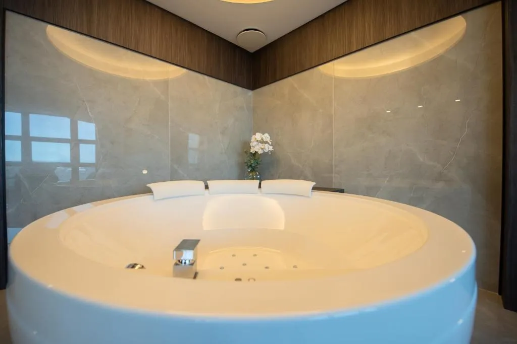 Double or Twin EXECUTIVE CITY VIEW Room, Gold Tower Lifestyle Hotel, Naples